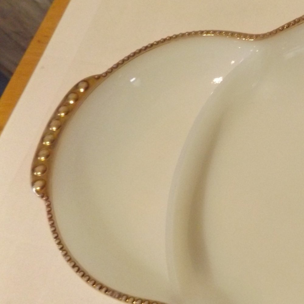 Milk Glass Platter Relish Tray Trinket Dish - Picture 2 of 3